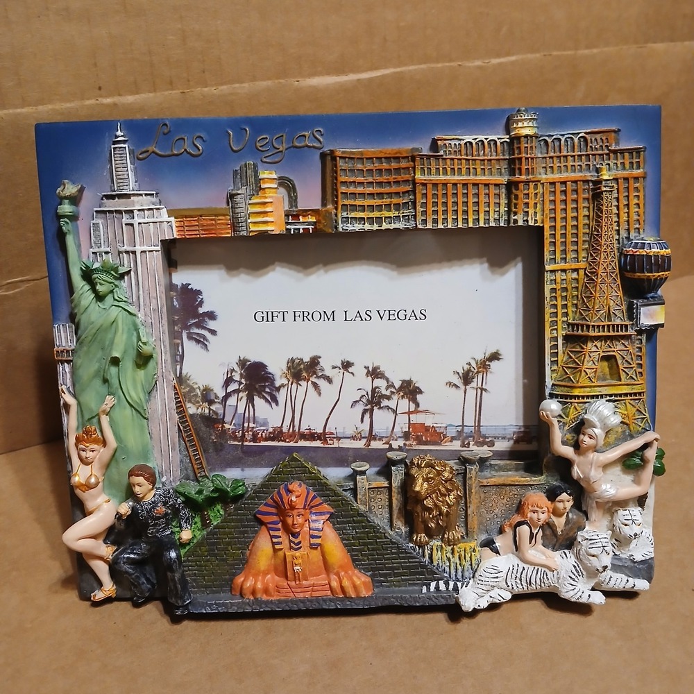 Las Vegas Sky Line Photo Frame 4x6 Tiger Pyramid Dancer Tower Gift Souvenir